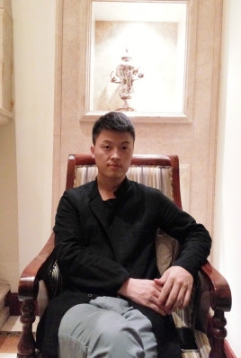 制片人杨亚林的第一张照片--成都王婆说媒