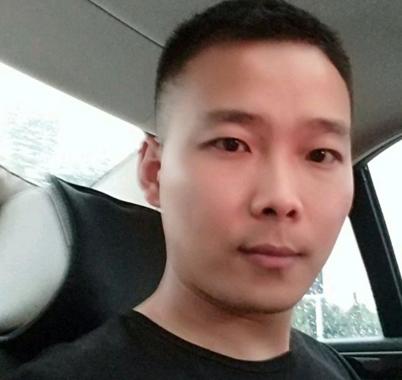 李先生的第二张照片--成都王婆说媒