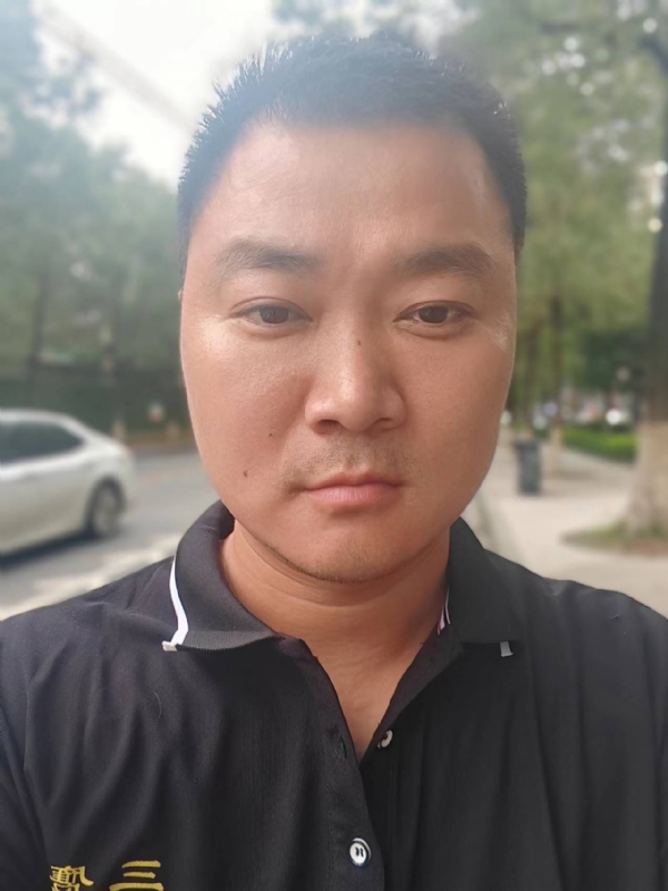 独寂的第一张照片--成都王婆说媒